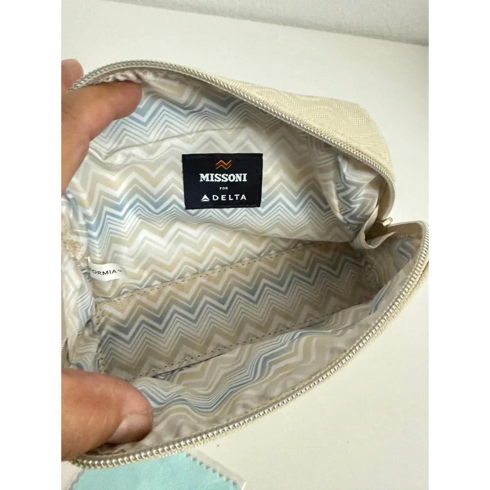 Missoni for Delta‎ Airlines Beige Zigzag Amenity Cosmetic Bag Travel Pouch